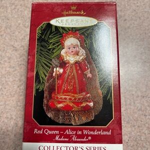 Hallmark Vintage Ornament Red Queen, Alice in Wonderland 1999